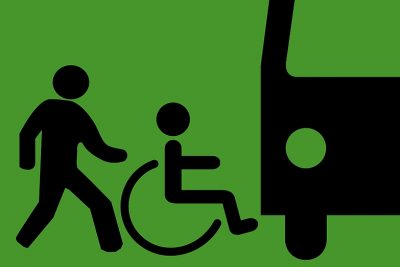 Piktogramme Rollstuhlfahrer Helfer Bus