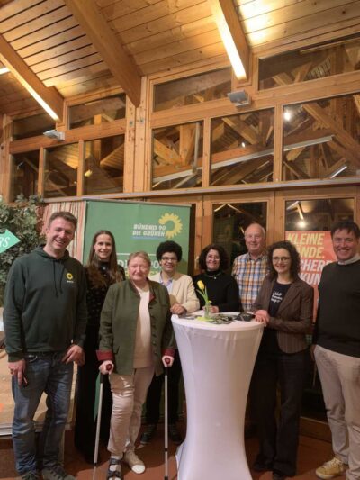 Gruppenfoto: Dominik Dommer, Johanna Zapf, Susanna Tausendfreund, Saran Diané, Cornelia Huber-Danzer, Christoph Nadler, Marion Seitz, Fabian Blomeyer