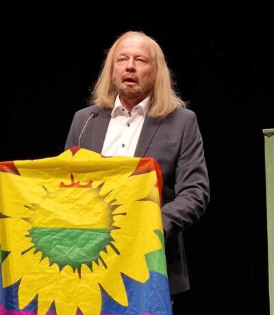 2026_02_11_Toni_Hofreiter_Double_Wowo_Habdank2 Wowo Habdank als Dr. Anton Hofreiter